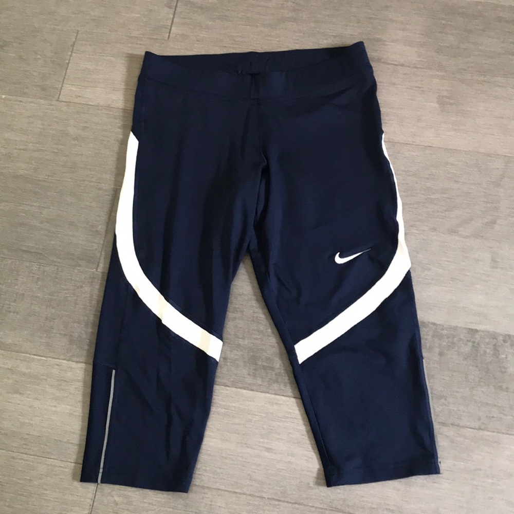 Cropped Nike Leggings